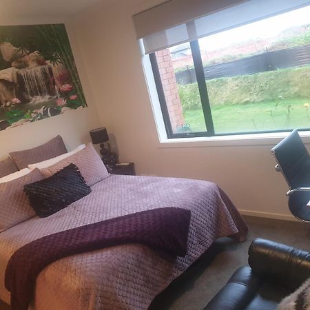 Bed N Breakfast On Pear Tree Lane Apartment Hamilton Ruang foto